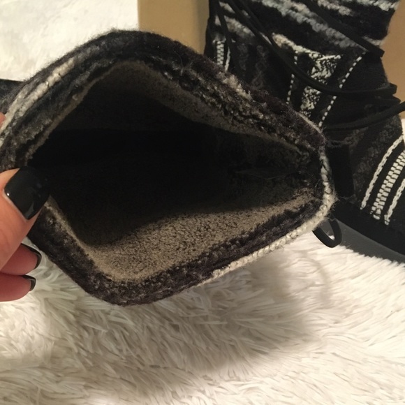 NWT Toms boots size 10 - Picture 4 of 6